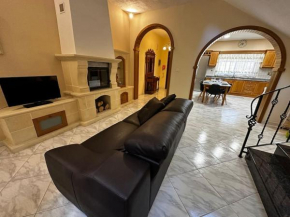Casa Del Mare, 3Bedroom House in Marsaxlokk Fishing Village